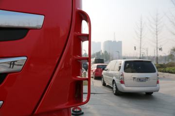 �������� ��ʨC500�ؿ� ������ 560���� 6X4ǣ����ͼƬ