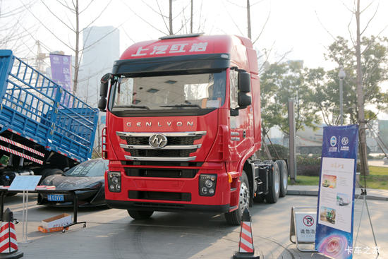 �������� ��ʨC500�ؿ� ������ 560���� 6X4ǣ����
