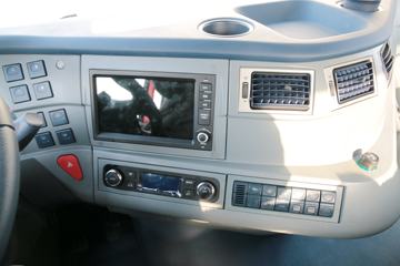 �������� ��ʨC500�ؿ� ������ 560���� 6X4ǣ����ͼƬ