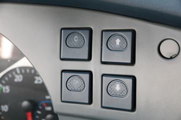�������� ��ʨC500�ؿ� ������ 560���� 6X4ǣ����ͼƬ