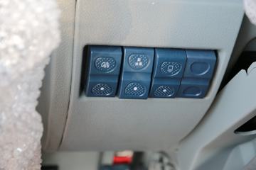 �������� ��ʨC500�ؿ� ������ 560���� 6X4ǣ����ͼƬ
