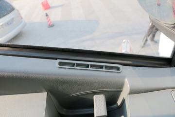 �������� ��ʨC500�ؿ� ������ 560���� 6X4ǣ����ͼƬ