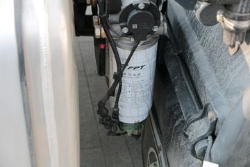 �������� ��ʨC500�ؿ� ������ 560���� 6X4ǣ����ͼƬ
