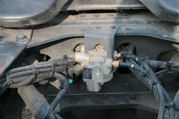�������� ��ʨC500�ؿ� ������ 560���� 6X4ǣ����ͼƬ