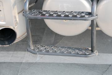 �������� ��ʨC500�ؿ� ������ 560���� 6X4ǣ����ͼƬ