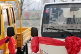 上汽跃进底盘&nbsp;垃圾运输车外观图片