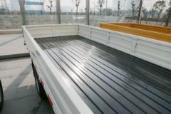 跃进 小福星S50Q 1.5L 110马力 汽油 3.65米单排栏板小卡(SH1032PEGBNZ)