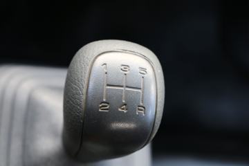 Ծ�� ��ԽC300-VM 125���� 4X2 4����س�ͼƬ