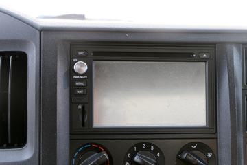 Ծ�� ��ԽC300-VM 125���� 4X2 4����س�ͼƬ