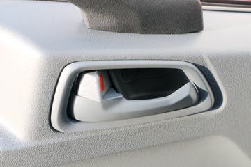 Ծ�� ��ԽC300-VM 125���� 4X2 4����س�ͼƬ