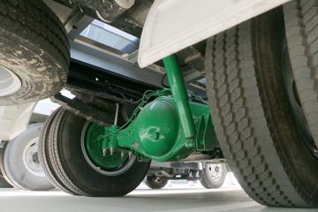 Ծ�� ��ԽC300-VM 125���� 4X2 4����س�ͼƬ