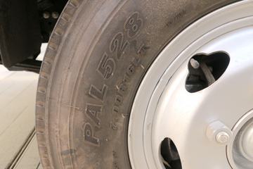 Ծ�� ��ԽC300-VM 125���� 4X2 4����س�ͼƬ