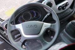 江淮 新康铃H6宽体 156马力 4.15米单排厢式轻卡(HFC1043P91K2C2V)