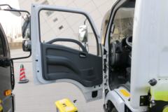 跃进 上骏X100-33 116马力 4.18米单排厢式轻卡(SH5042XXYKFDCNZ) 跃进 上骏X100-33 116马力 4.18米单排厢式轻卡(SH5042XXYKFDCNZ)