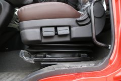 福田 欧曼新ETX 6系重卡 360马力 8X4 9.53米栏板载货车底盘(BJ1313VNPKJ-AA)