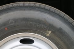 福田 欧马可S3系 143马力 3.83米排半栏板轻卡(国五)(BJ1048V9JEA-FE)
