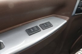 王牌7系&nbsp;平板运输车驾驶室图片