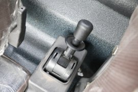 王牌7系&nbsp;平板运输车驾驶室图片