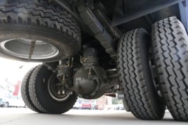 王牌7系&nbsp;平板运输车底盘图片