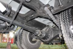 飞碟奥驰 V6系列 200马力 6X2 6.8米栏板载货车(FD1213P63K5-4)