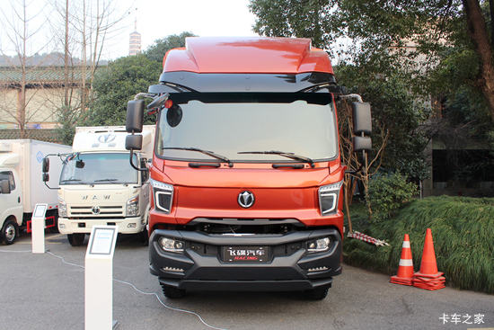 �ɵ���; XH 245���� 6X2 7.7���Ű��դʽ�ػ���