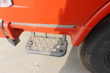 �������ó� ����п� 180���� 4X2 6.75�������ػ���(DFH1180BX1JV)ͼƬ