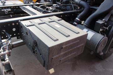 �������ó� ����п� 180���� 4X2 6.75���Ű������ػ�������ͼƬ