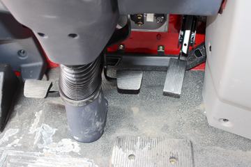 �������ó� ����п� 180���� 4X2 6.75�������ػ���(DFH1180BX1JV)ͼƬ