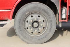 东风商用车 天锦中卡 180马力 4X2 6.75米厢式载货车(DFH5180XXYBX1DV)