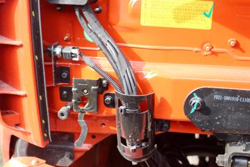 �������ó� ����п� 270���� 4X2ǣ����(DFH4180B)ͼƬ