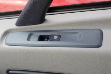 �������ó� ����п� 270���� 4X2ǣ����(DFH4180B)ͼƬ