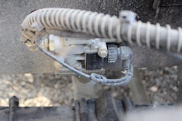 �������ó� ����п� 270���� 4X2ǣ����(DFH4180B)ͼƬ