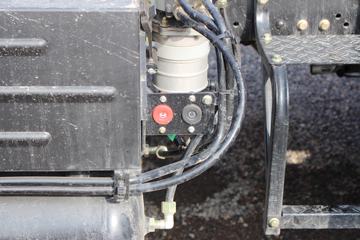 �������ó� ����п� 270���� 4X2ǣ����(DFH4180B)ͼƬ