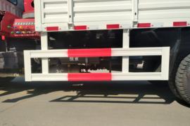 风驰&nbsp;随车吊底盘图片