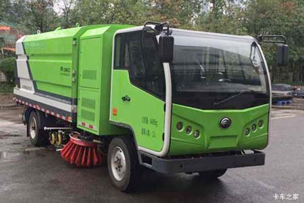 郑州宇通 4.5T 4X2 纯电动扫路车