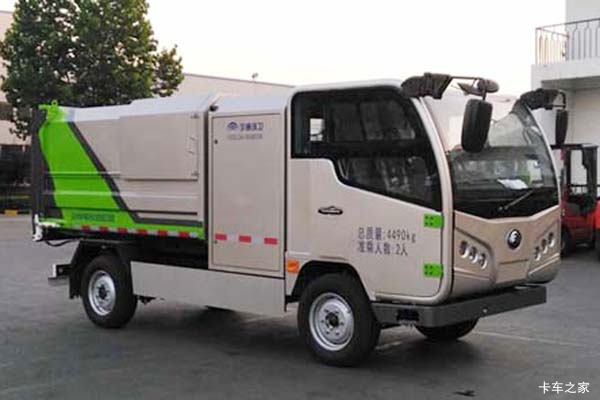 郑州宇通 4.5T 4X2 纯电动自装卸式垃圾车
