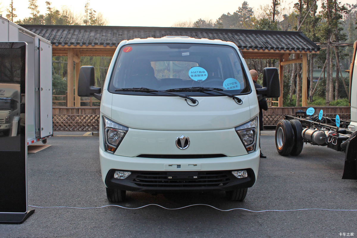 飞碟缔途 DX 乐享版 1.9L 102马力 3.02米双排仓栅式微卡