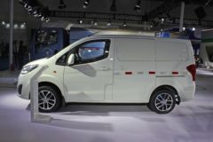 比亚迪 T3 2.8T 4.46米封闭厢式货车