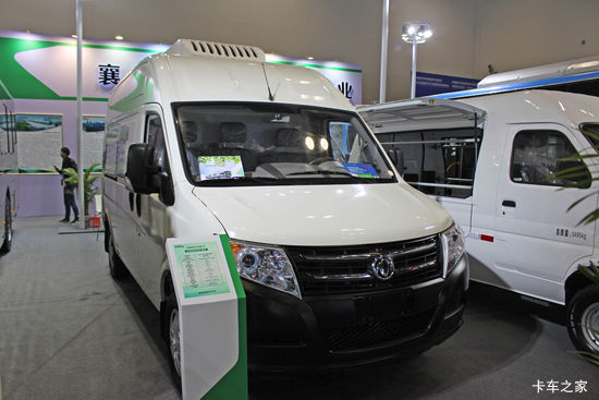   4.5T 4X2 綯س