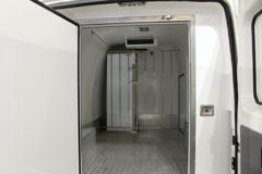 东风 御风 4.5T 4X2 纯电动冷藏车