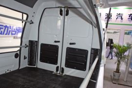 物流车&nbsp;电动封闭厢货货厢图片