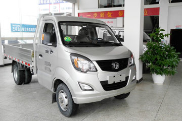 重汽王牌 W1 1.5L 102马力 汽油 3.1米单排栏板微卡(CDW1030N2M5Q)