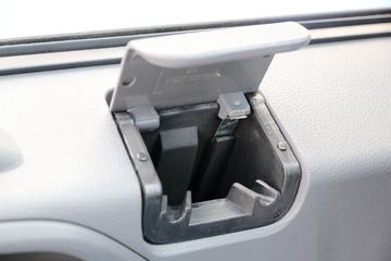 ���� ����GM3 110���� 4X2 3.45����ж��(KMC3042GC32P5)ͼƬ