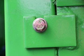 ���� ����GM3 110���� 4X2 3.45����ж��(KMC3042GC32P5)ͼƬ