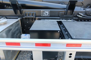 ���ǵ� T8 245���� 4X2 ���綯�����жʽ������(������)ͼƬ