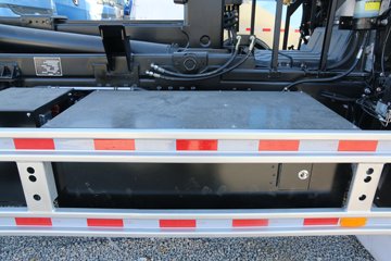 ���ǵ� T8 245���� 4X2 ���綯�����жʽ������(������)ͼƬ