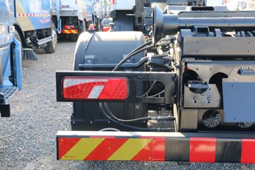 ���ǵ� T8 245���� 4X2 ���綯�����жʽ������(������)ͼƬ