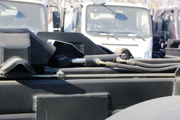 ���ǵ� T8 245���� 4X2 ���綯�����жʽ������(������)ͼƬ