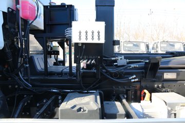 ���ǵ� T8 245���� 4X2 ���綯�����жʽ������(������)ͼƬ