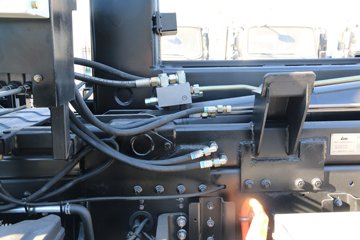 ���ǵ� T8 245���� 4X2 ���綯�����жʽ������(������)ͼƬ